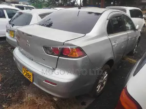 Mitsubishi Galant 2010 Silver