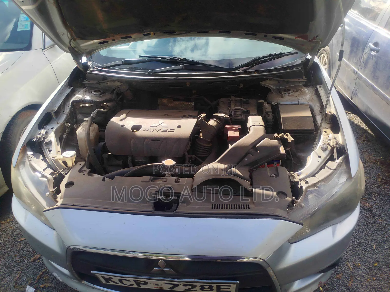 Mitsubishi Galant 2010 Silver