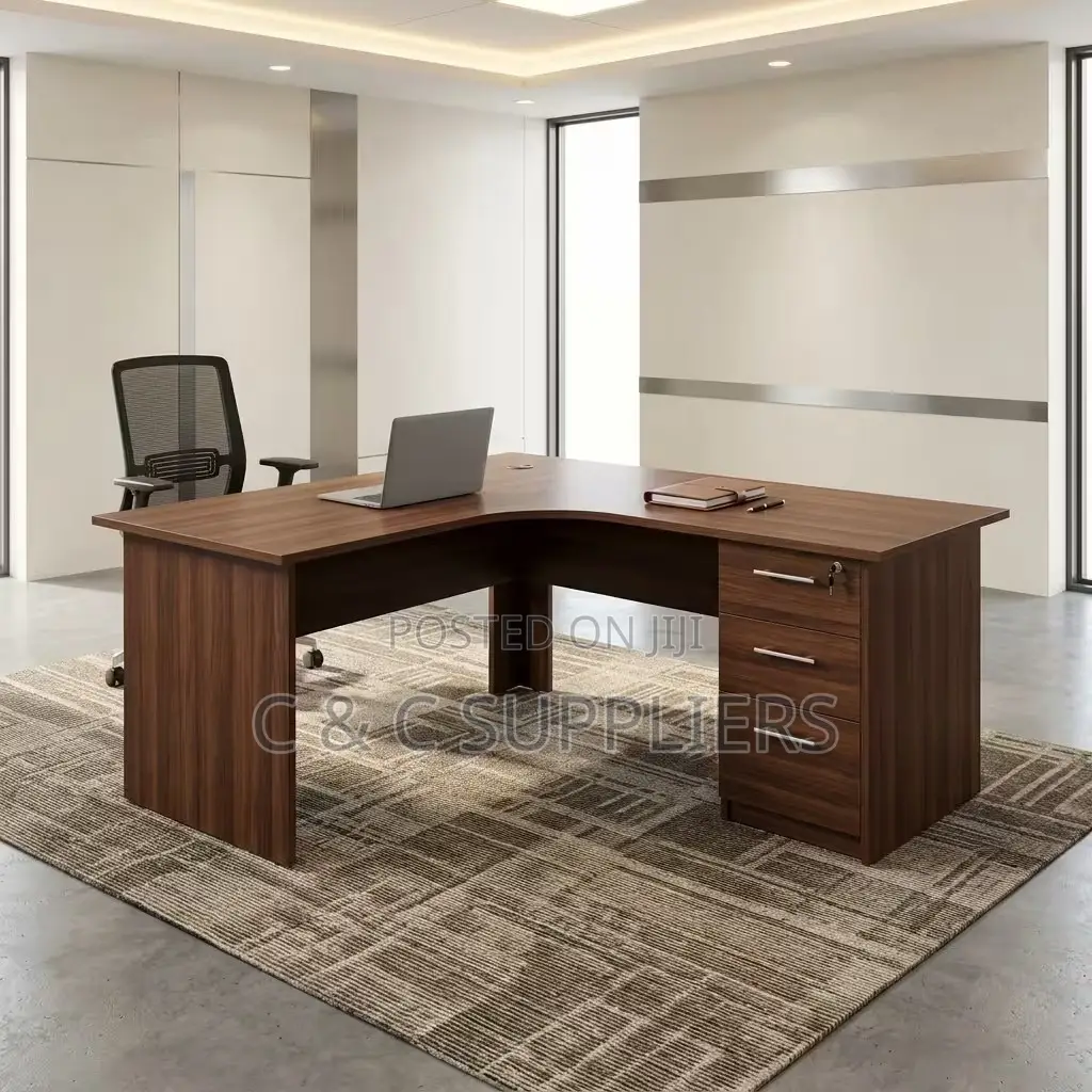 Customized C C Curved Study Desk-140cm
