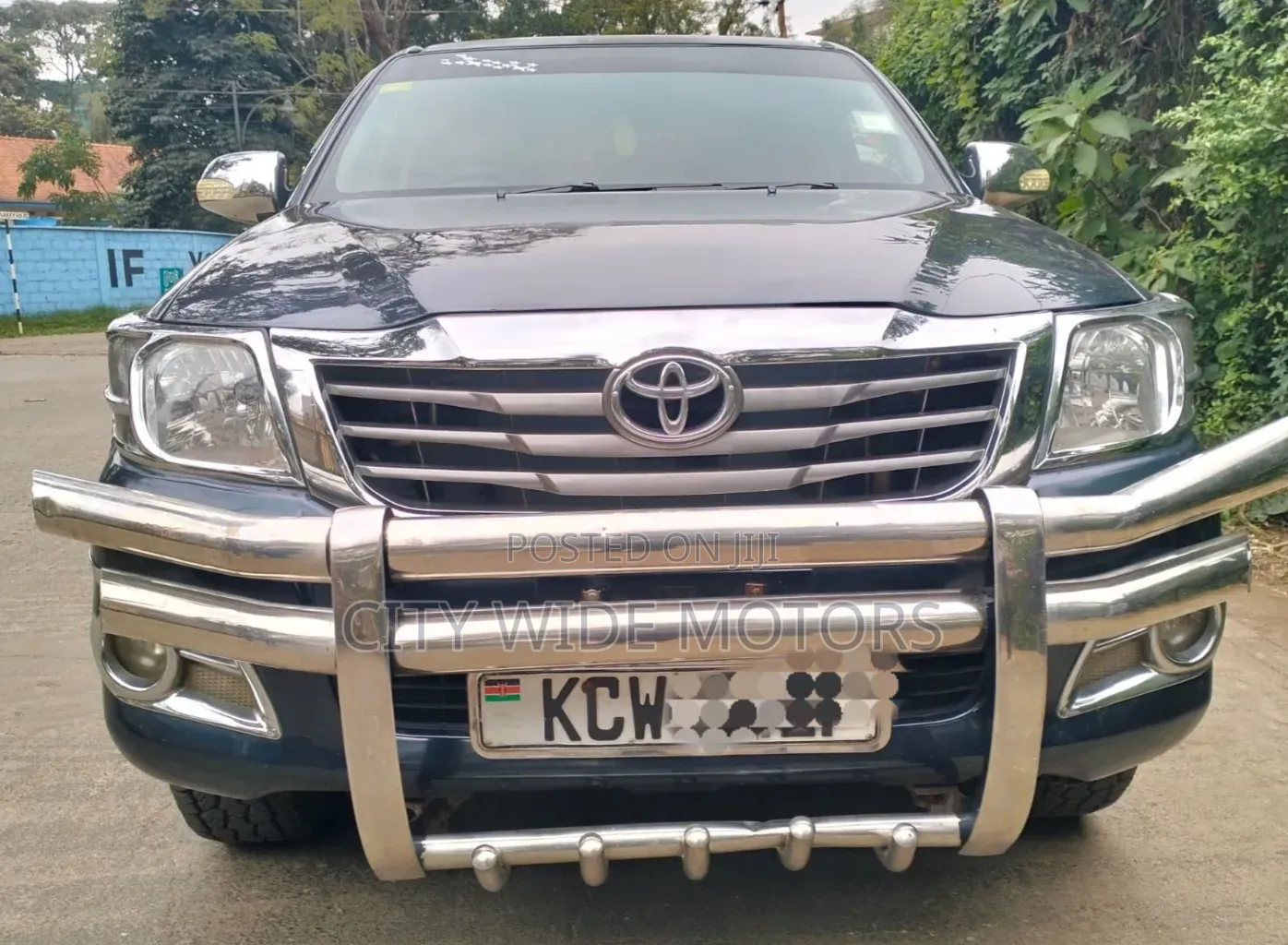 Toyota Hilux 2012 Black