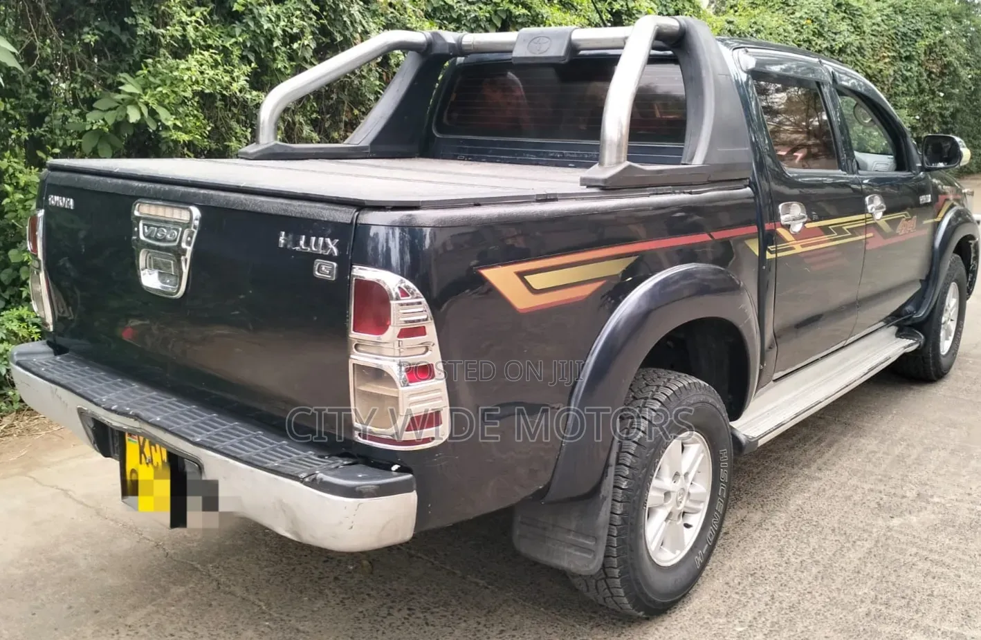 Toyota Hilux 2012 Black