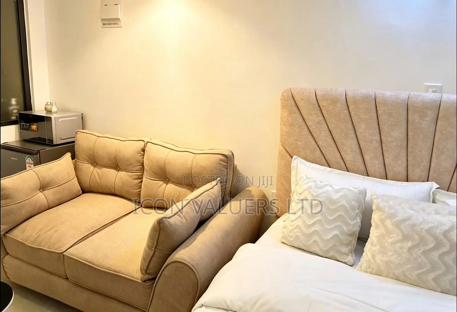 Studio Airbnb With Swimming Pool