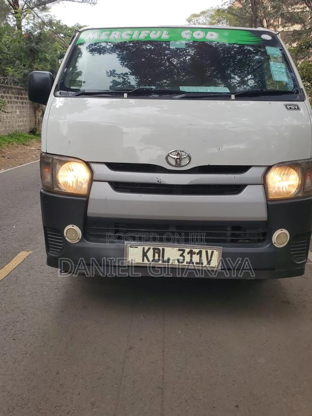 Toyota HiAce 2016 White
