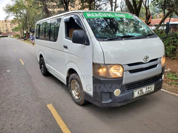 Toyota HiAce 2016 White - thumbnail 10