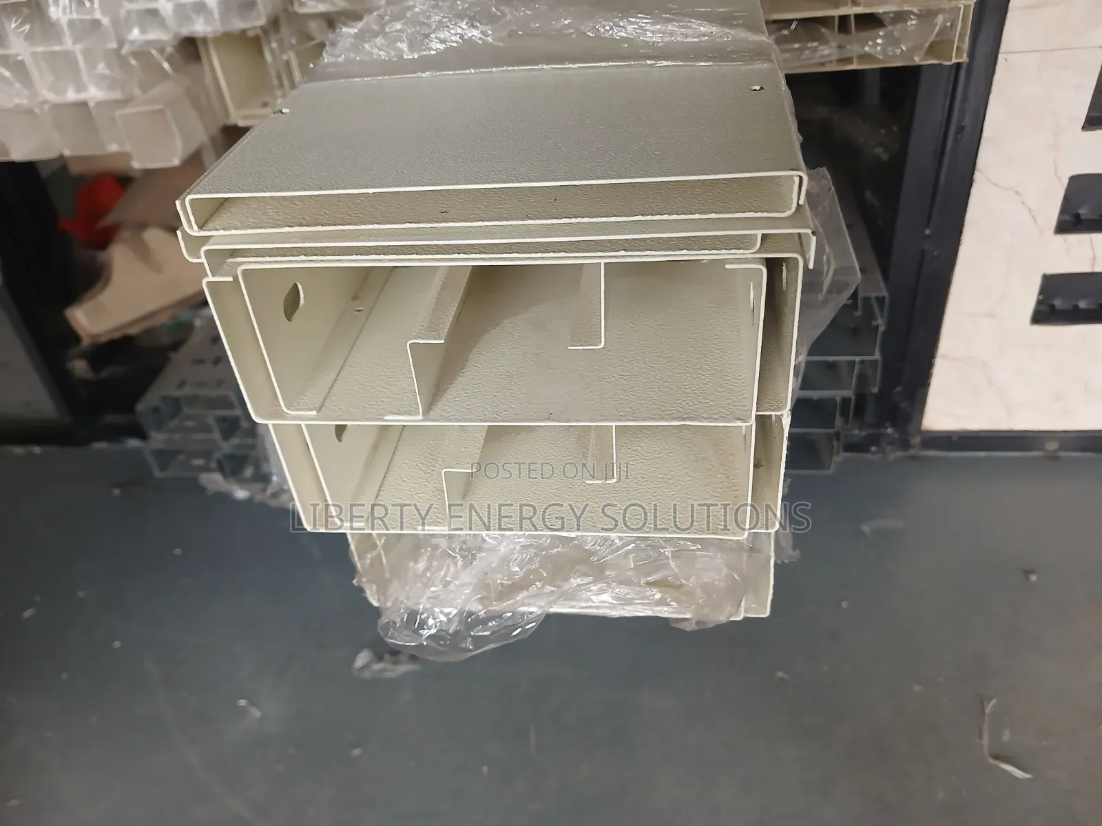 Trunking P/Coated 200*50mm*2c