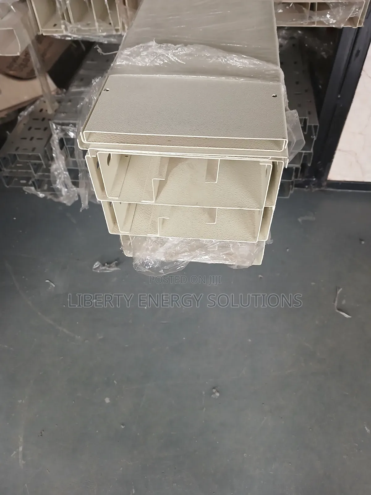 Trunking P/Coated 200*50mm*2c