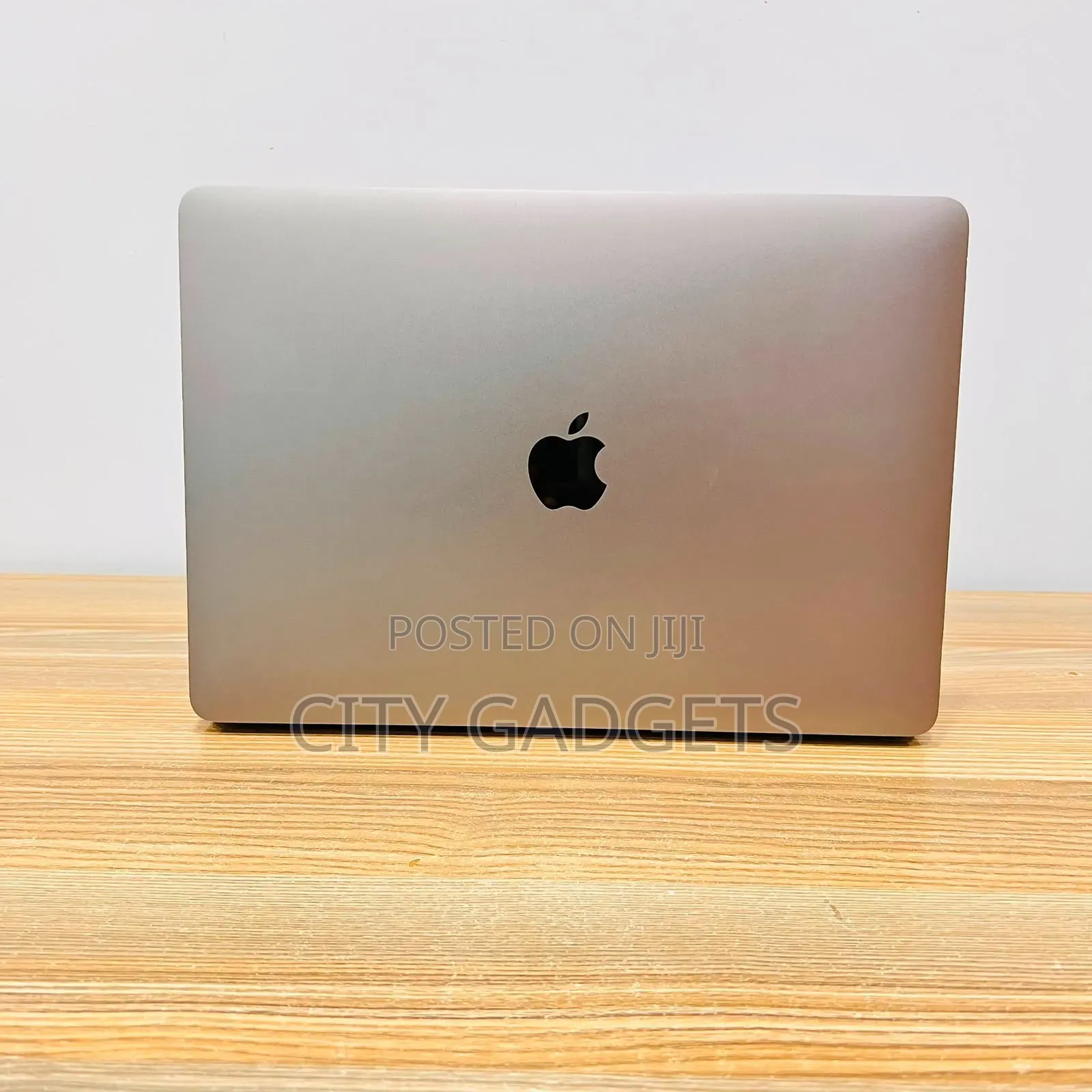 Laptop Apple MacBook Pro 2020 M1 16GB Apple M1 SSD 256GB