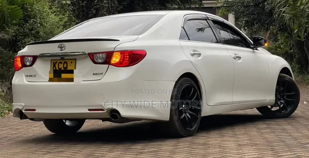 Toyota Mark X 2011 White