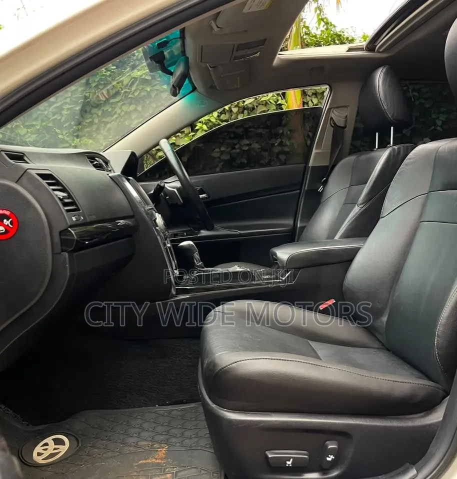 Toyota Mark X 2011 White