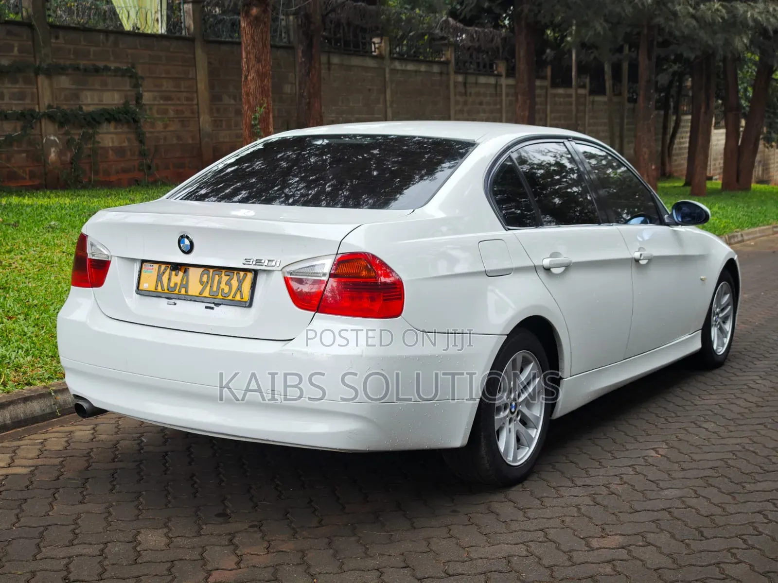 BMW 320i 2007 White