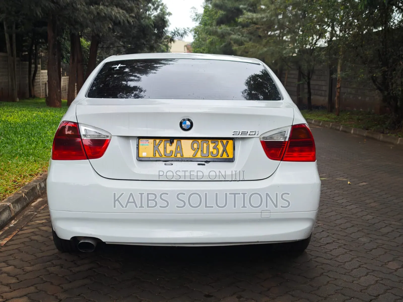 BMW 320i 2007 White