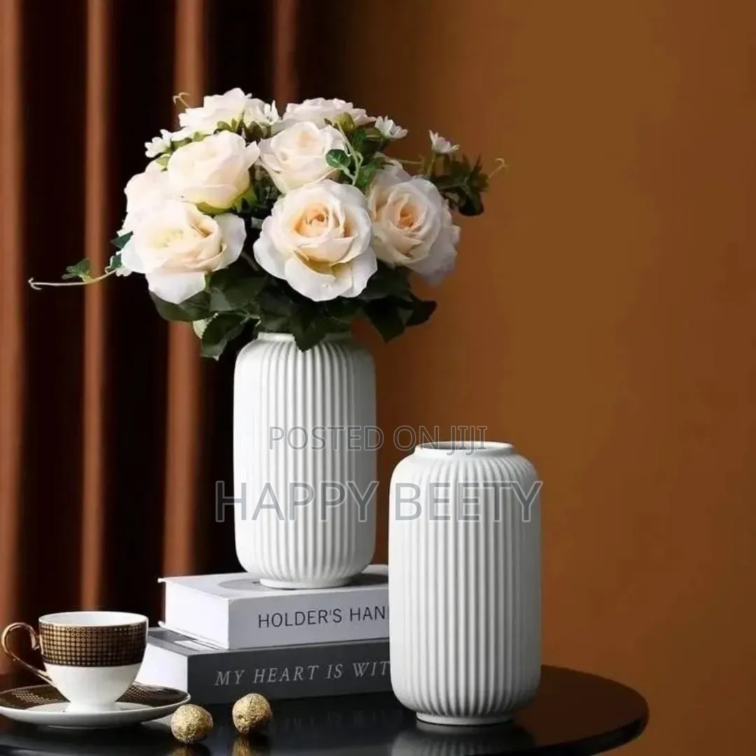 Sleek Heavy Ribbed Modern Elegant Vase With a Glossy Finishing