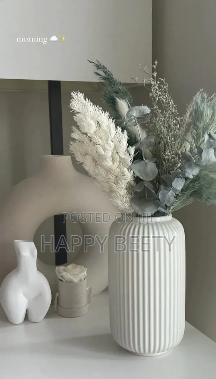 Sleek Heavy Ribbed Modern Elegant Vase With a Glossy Finishing