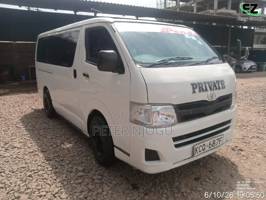 Toyota HiAce 2011 White