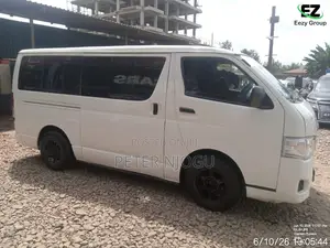 Toyota HiAce 2011 White