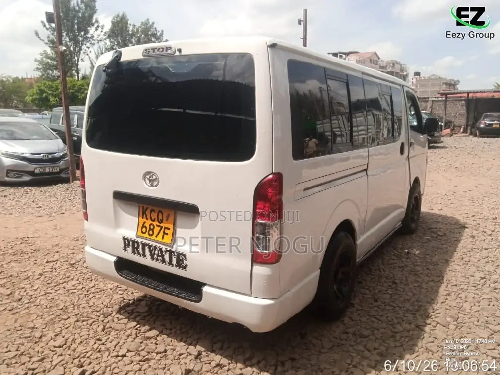 Toyota HiAce 2011 White