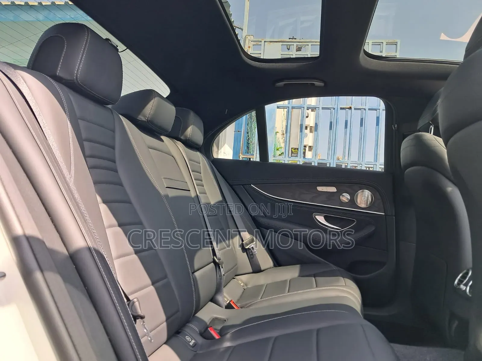 Mercedes-Benz E200 2021 Pearl