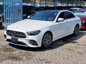 Mercedes-Benz E200 2021 Pearl