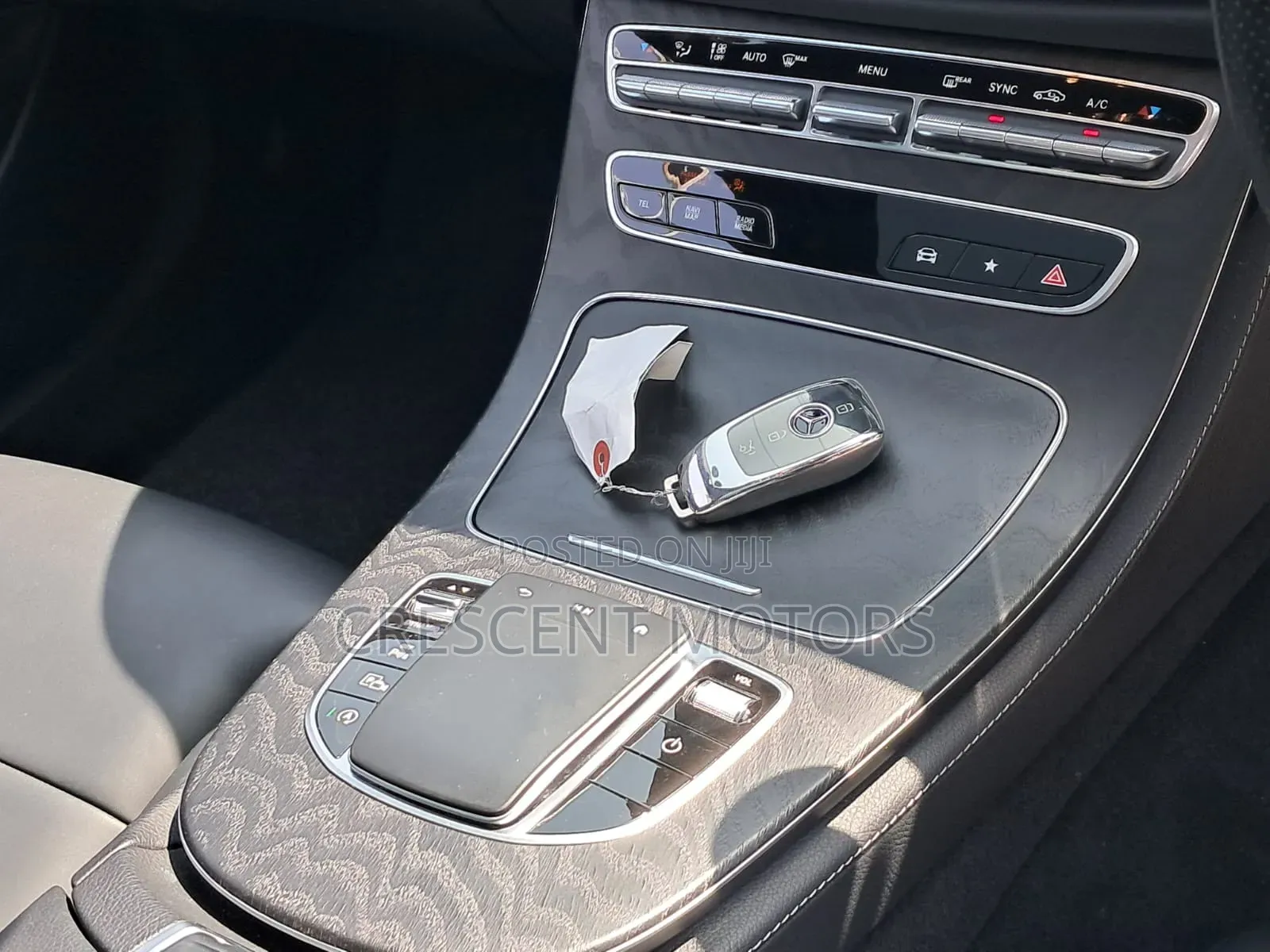 Mercedes-Benz E200 2021 Pearl