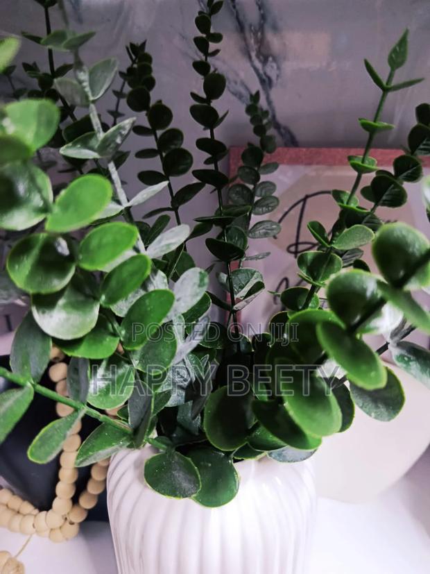 Realistic Artificial Eucalyptus Stems - thumbnail 4