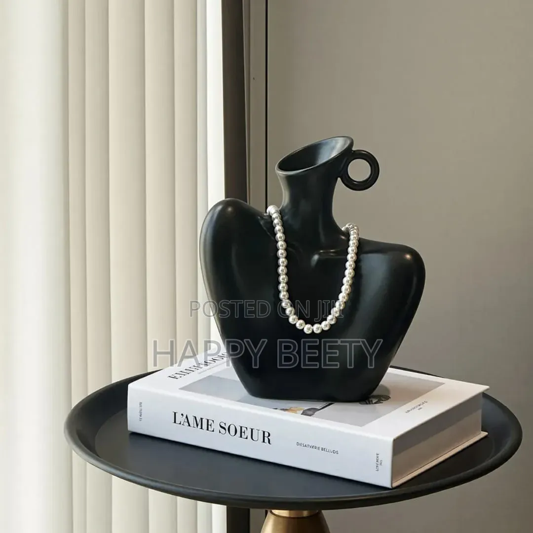 Collarbone Statement Vase