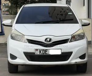 Toyota Vitz 1.3 FWD 5dr 2014 White