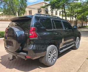 Toyota Land Cruiser 2016