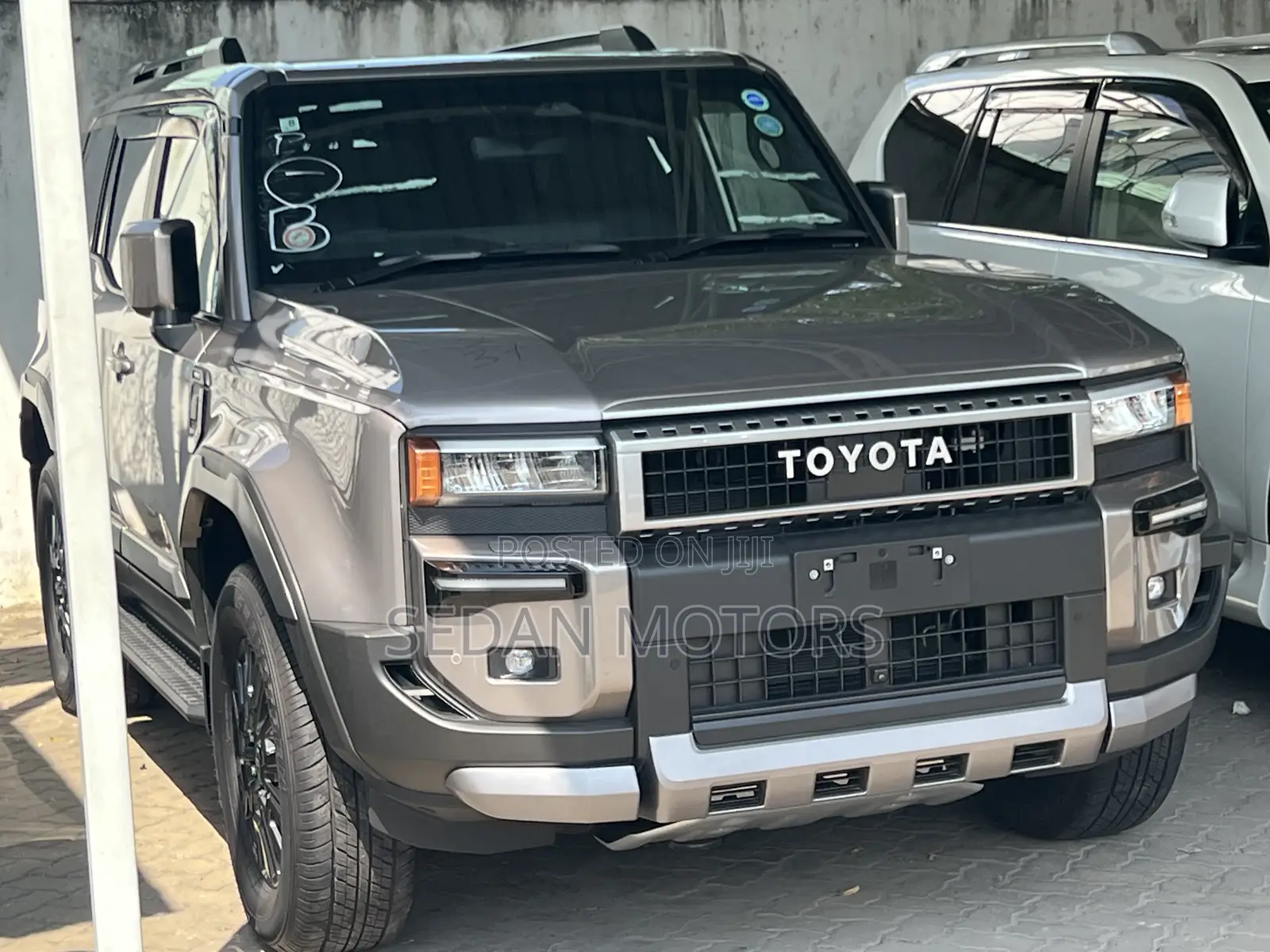 Toyota Land Cruiser Prado 2023 Gold