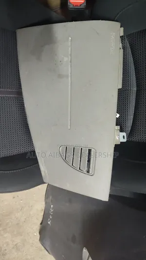 Nissan Tiida Dashboard Airbag.