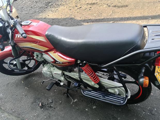 New TVS HLX Plus ES 2026 Red