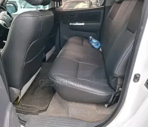 Toyota Hilux 2015 White