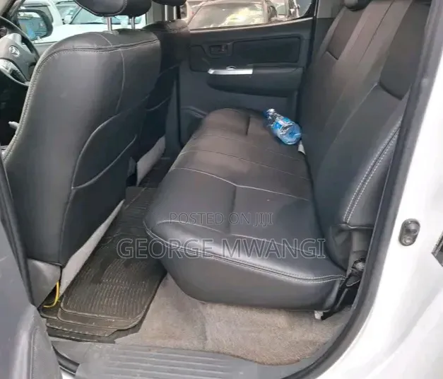 Toyota Hilux 2015 White