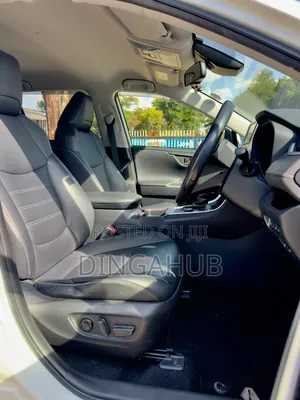 Toyota RAV4 2019 White