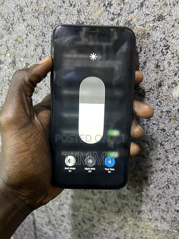 Apple iPhone 11 64 GB Black - thumbnail 3