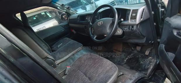Toyota HiAce 2012 Green - thumbnail 7