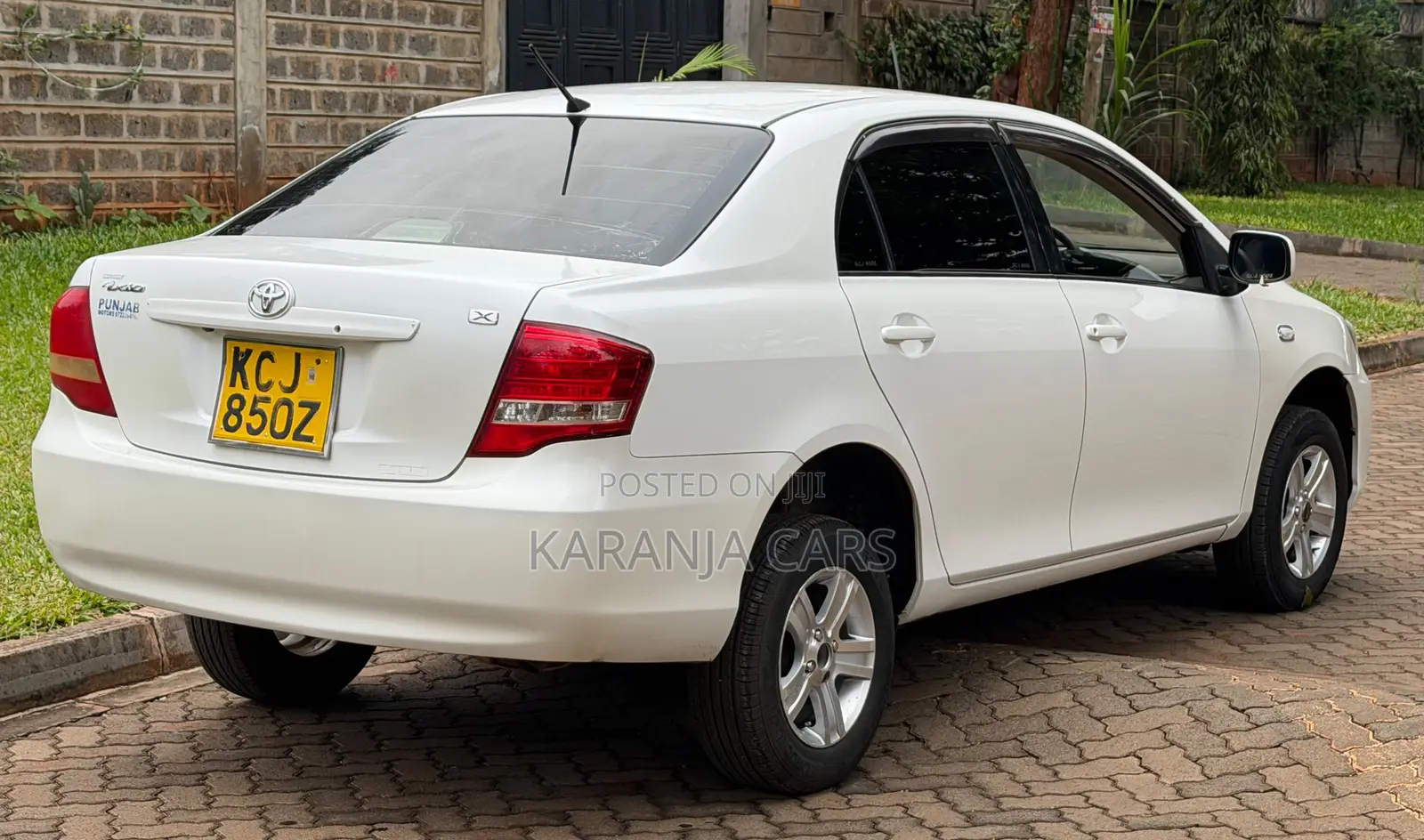 Toyota Axio 1.5 G 2WD 2009 White