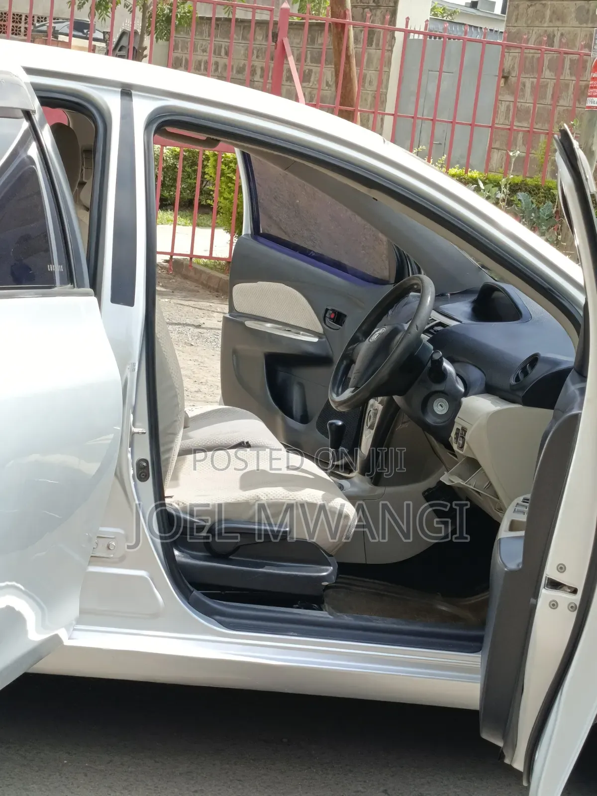 Toyota Belta 2006 Silver