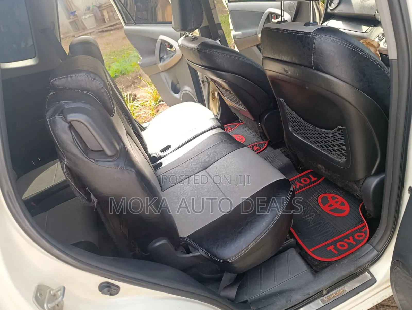 Toyota Vanguard 2010 White