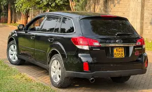 Subaru Outback 2.5i 2011 Black