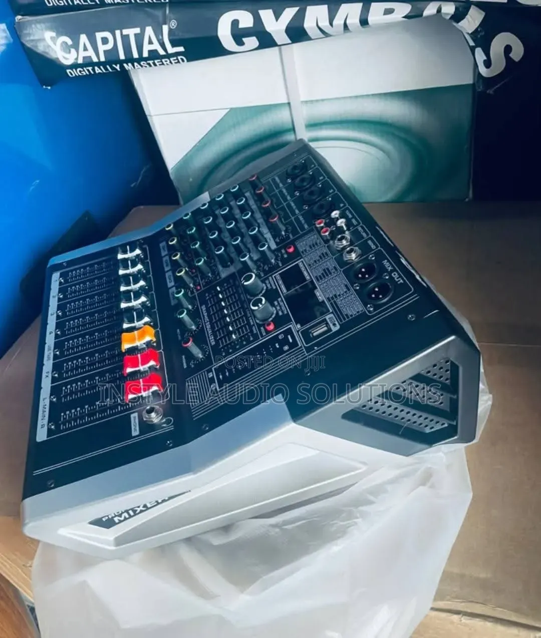 4 Channels Pro Powered Mixer Usb and Bluetooth Enabled 500w