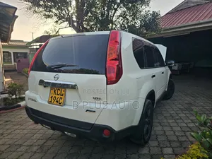 Nissan X-Trail 2011 White