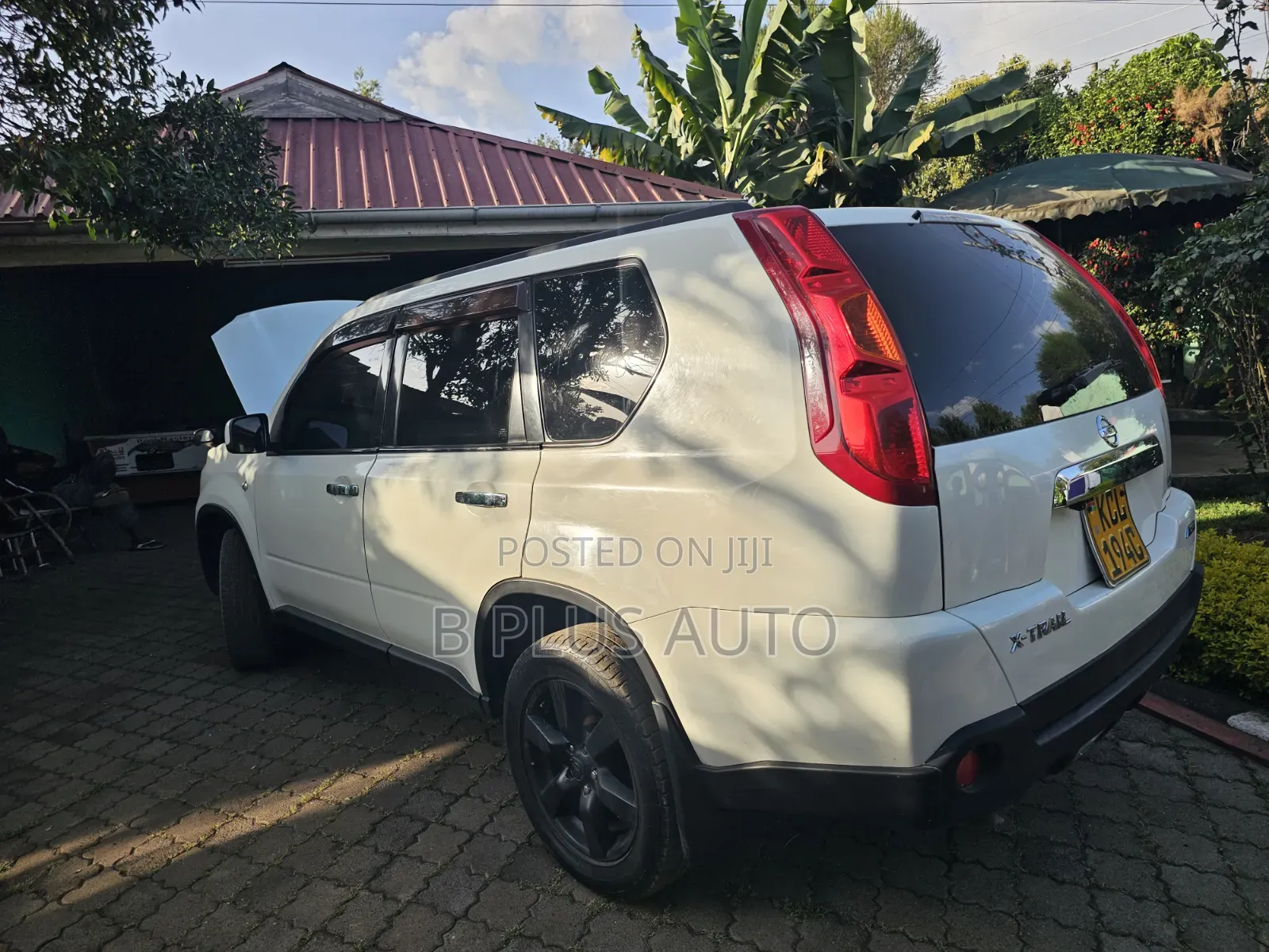 Nissan X-Trail 2011 White