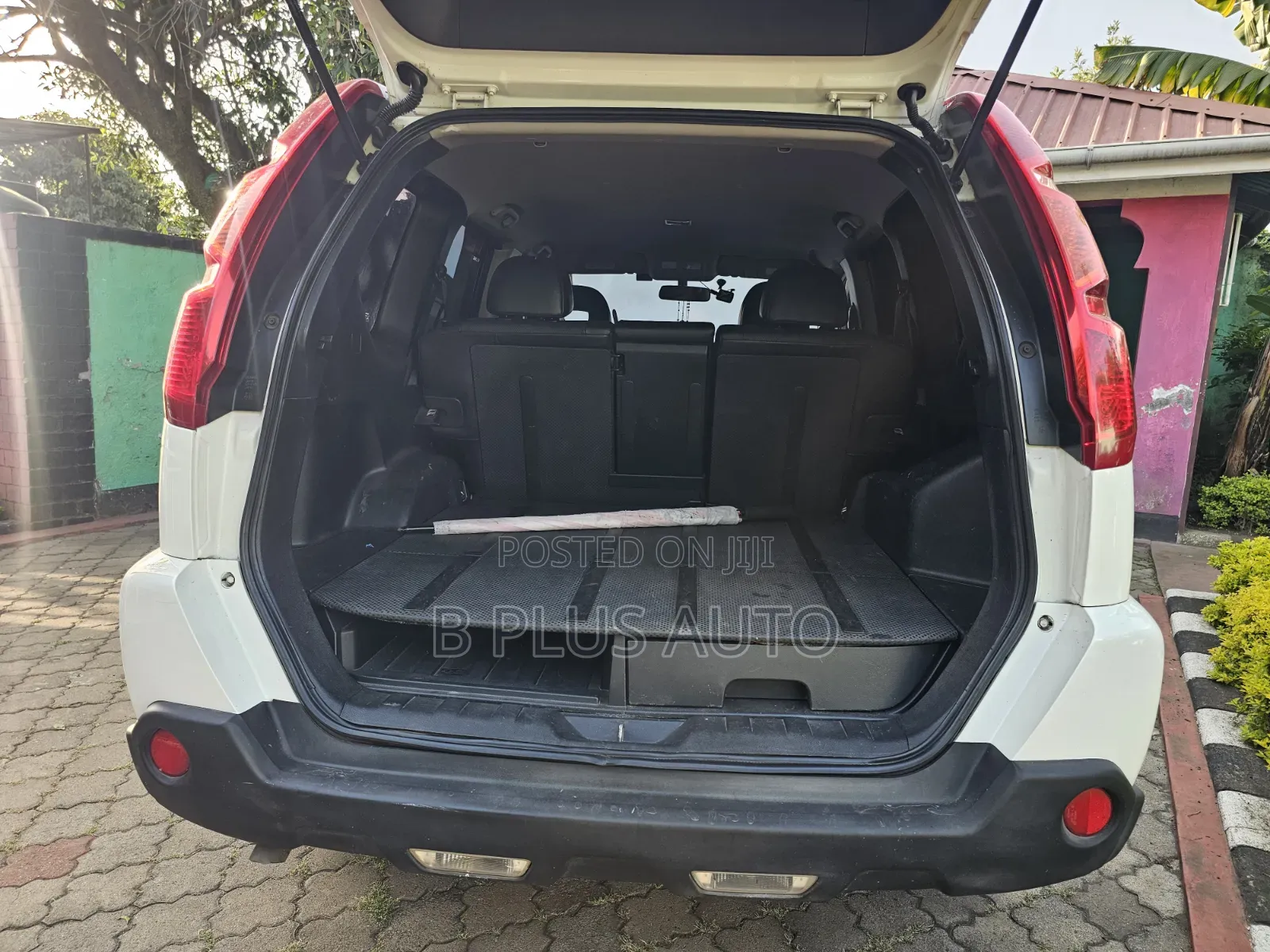 Nissan X-Trail 2011 White