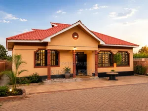 3bdrm Bungalow in Kenyatta Road / Theta  for rent