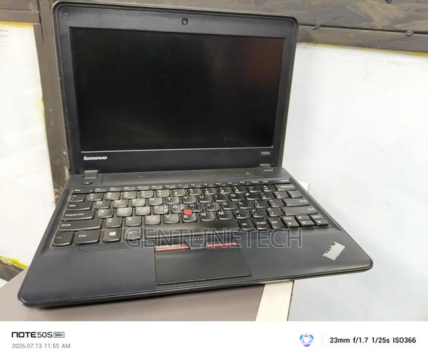 Laptop Lenovo ThinkPad X130e 8GB AMD HDD 320GB - main view