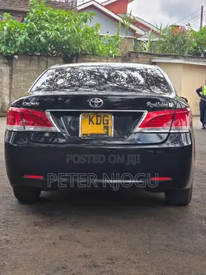 Toyota Crown 2014 Black