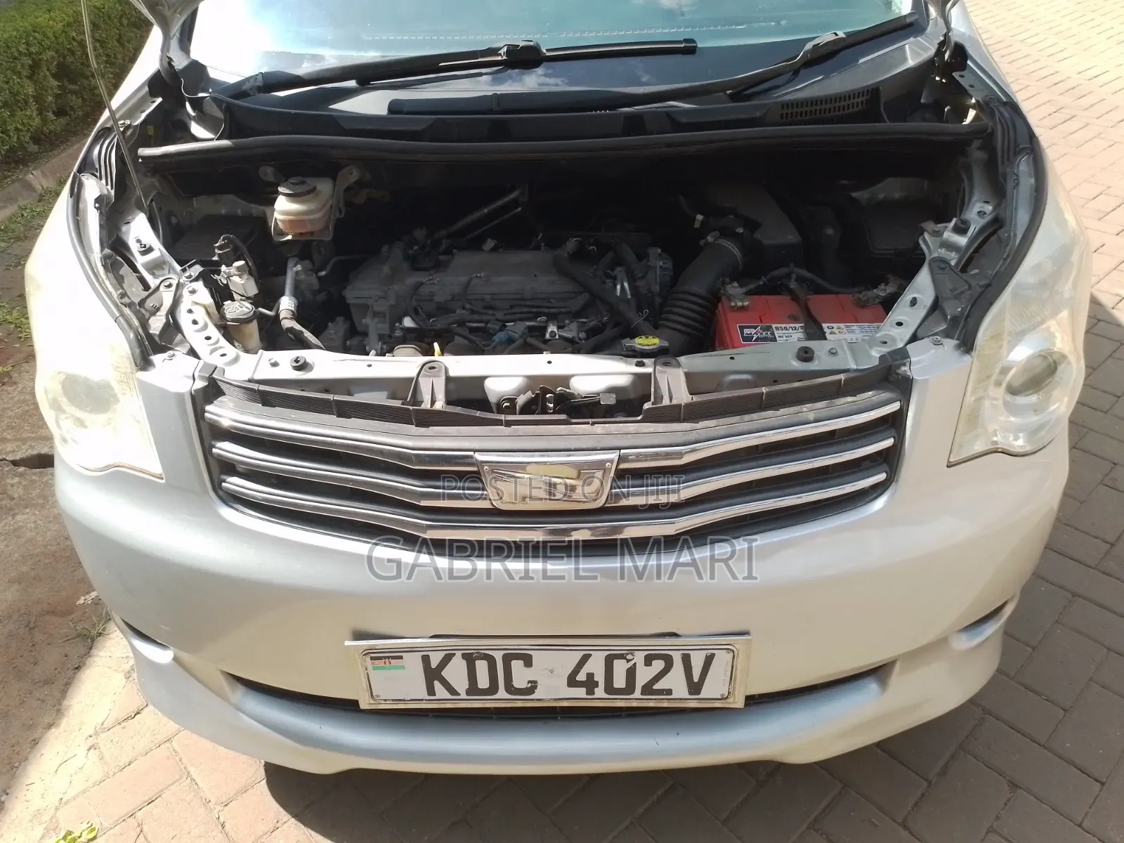 Toyota Noah 2013 Silver
