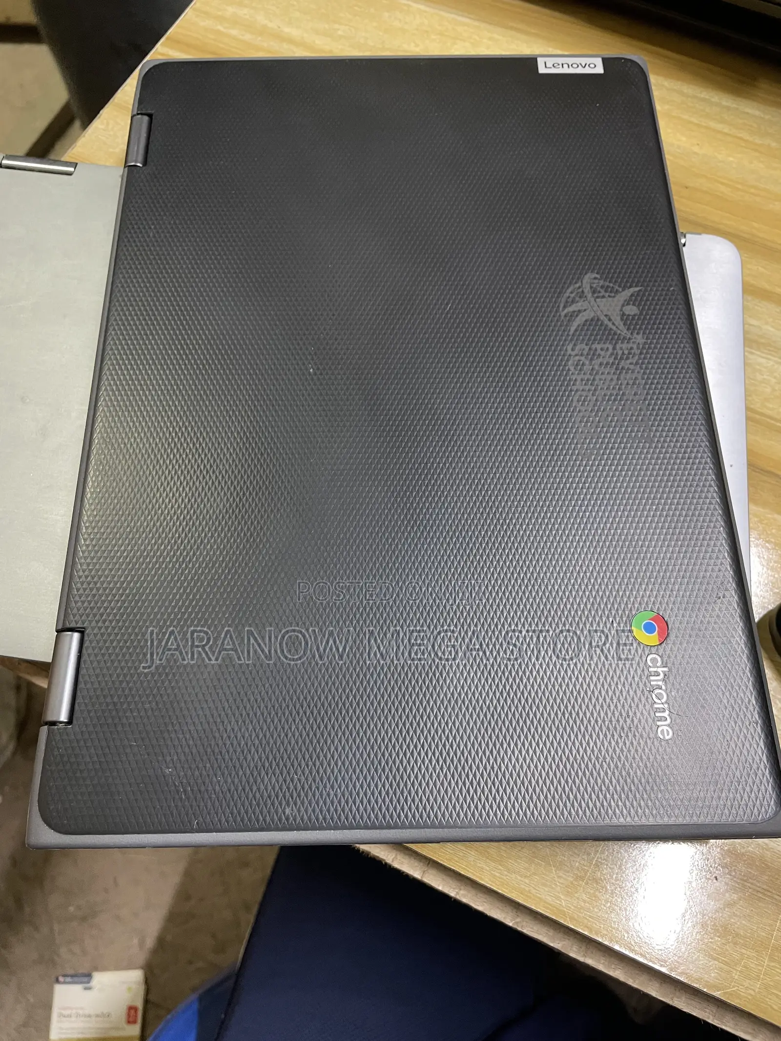 Laptop Lenovo 500e 4GB Intel Celeron eMMC 32GB
