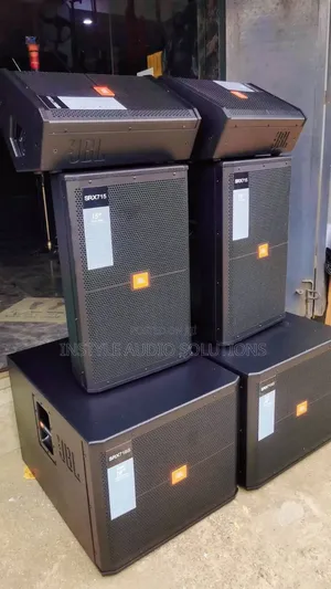 (2)12" JBL Monitor + (2)15" JBL Mid Range + (2)18" Bass Speaker