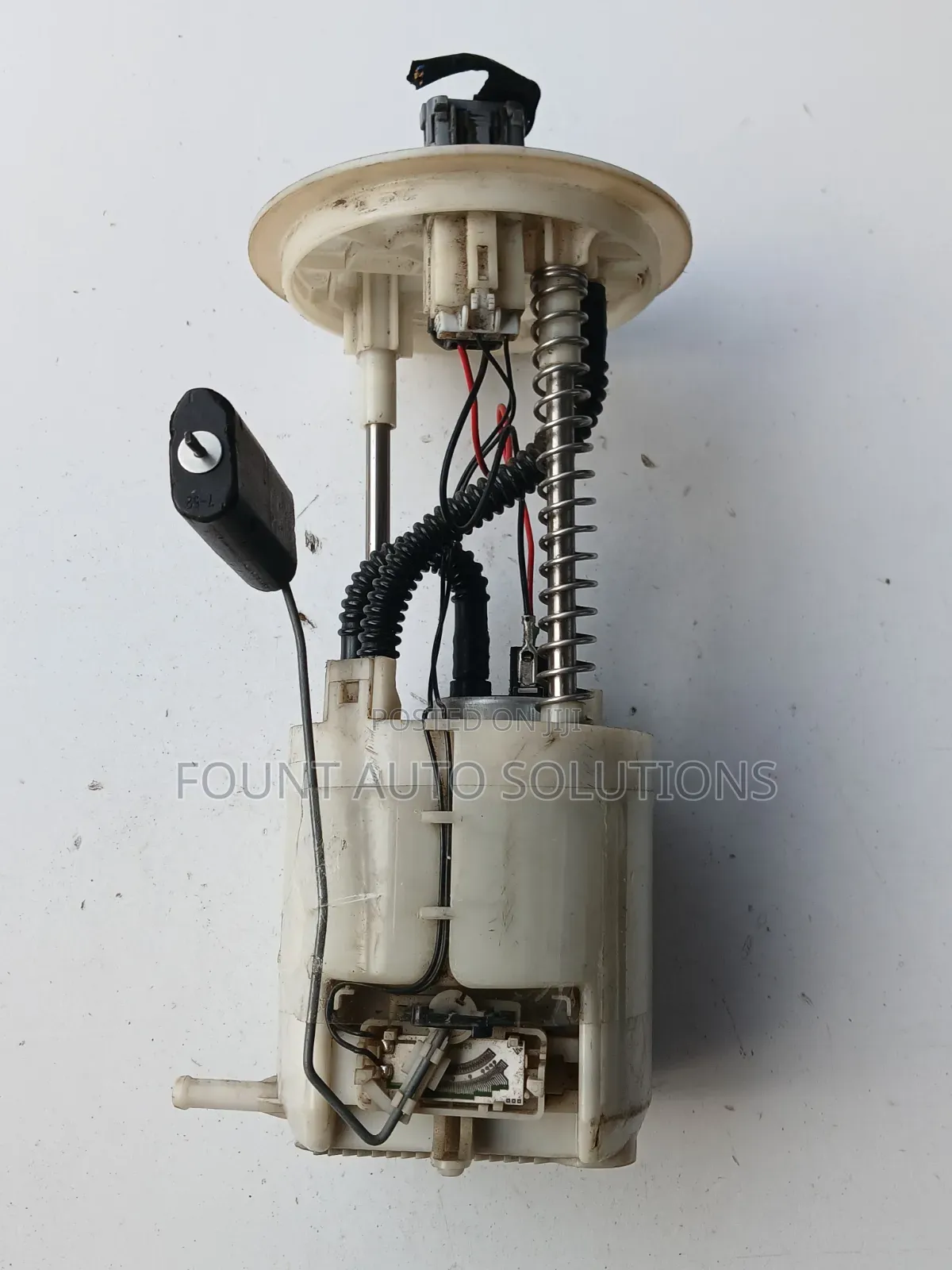 Fuelpump Mitsubishi Outlander Diesel 2015